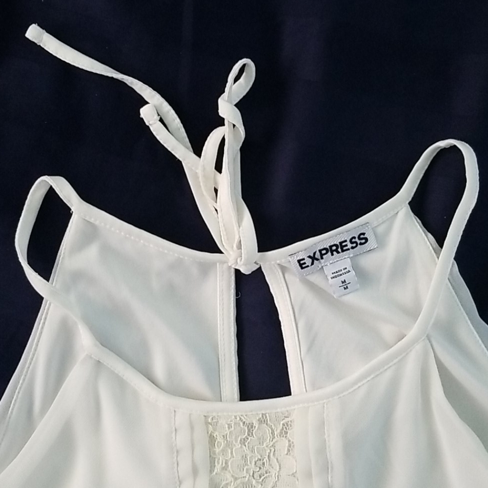 Express Lace Cami - Picture 2 of 4